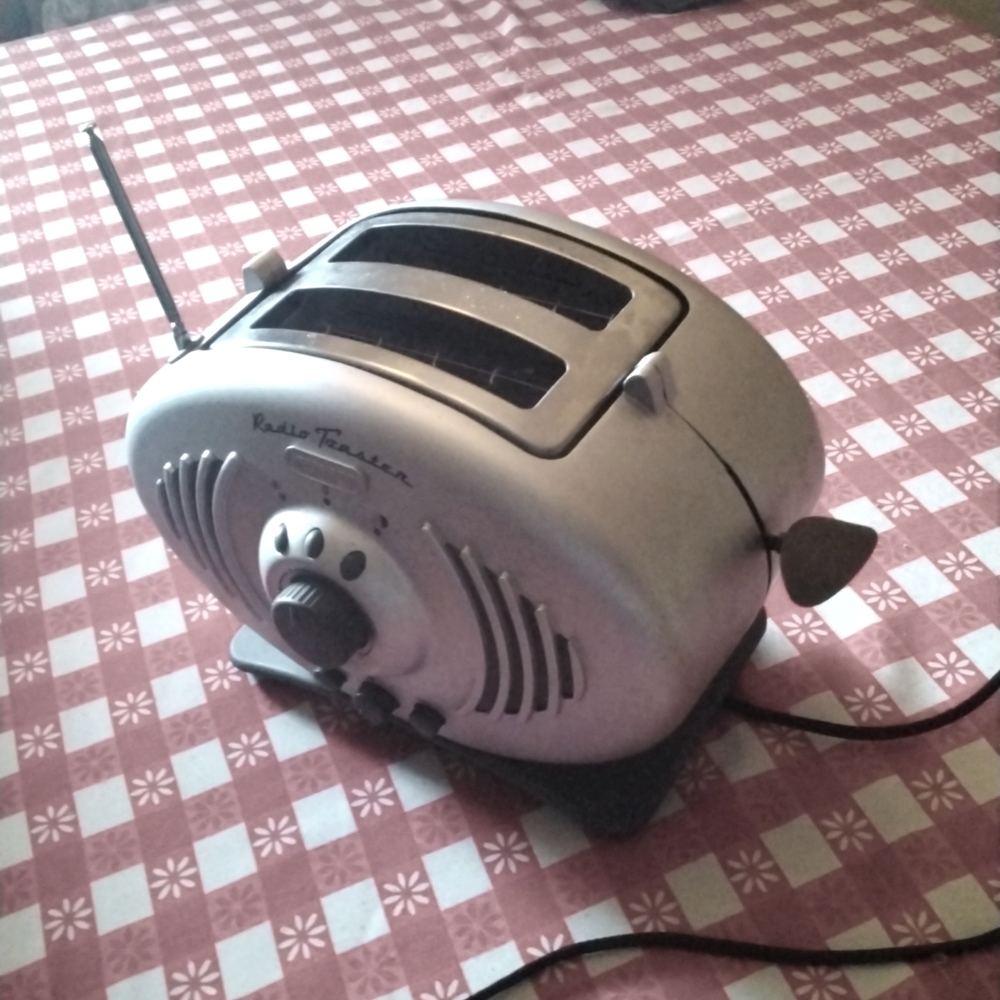 Vintage radio toaster ?
